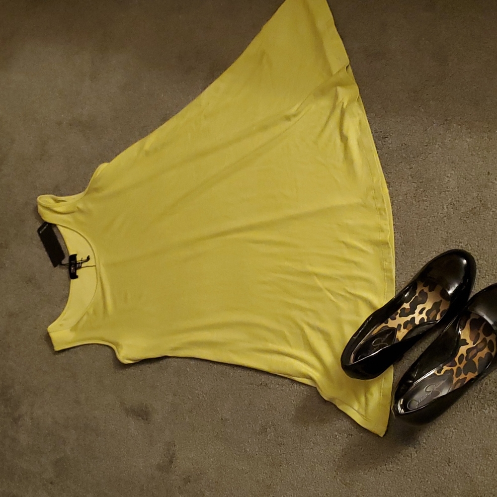 Ladies NWT CHARTREUSE COLOR MINI DRESS